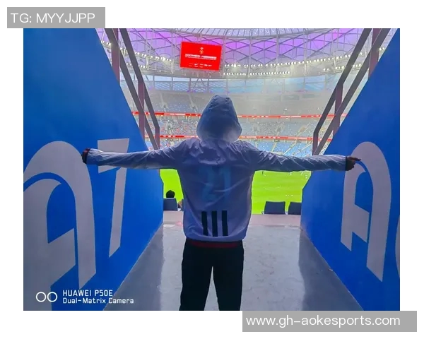 从麻花辫到绿茵巨星揭示足球球员独特风格与场上魅力